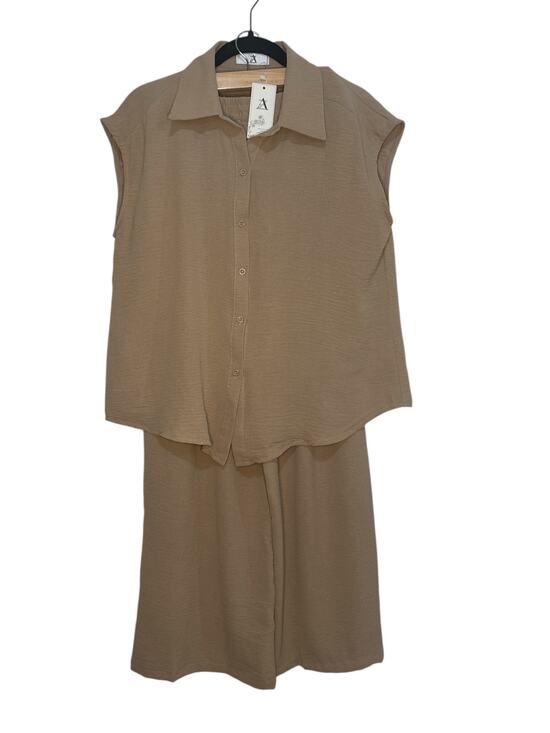 AZ Pants - 2 Piece Sleeveless Button Down Blouse & Matching Pants-NWT